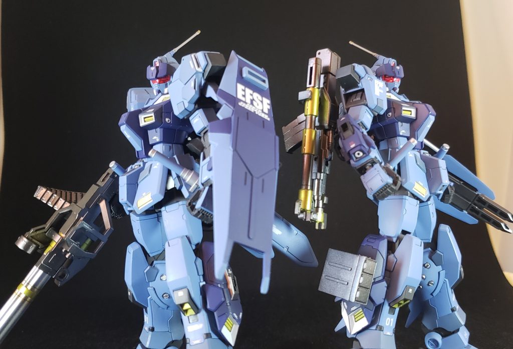 空間戦闘仕様と陸戦仕様のツーショット