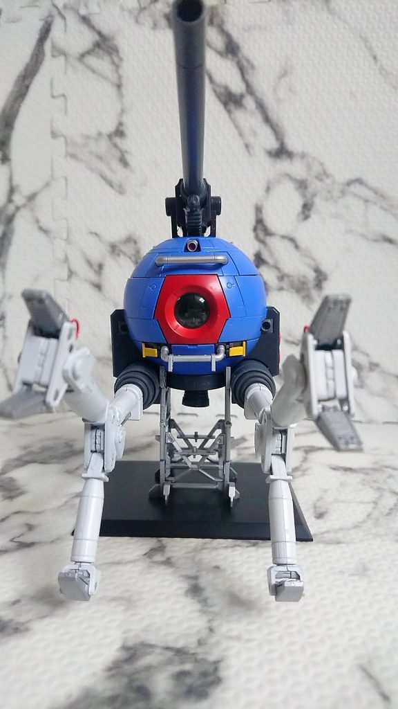 スレッガー専用と書いてますが、青くしたいと思って塗装し、完成後になんかスレッガー専用機みたいだ！ってなってタイトルをスレッガー専用ボールとしました。