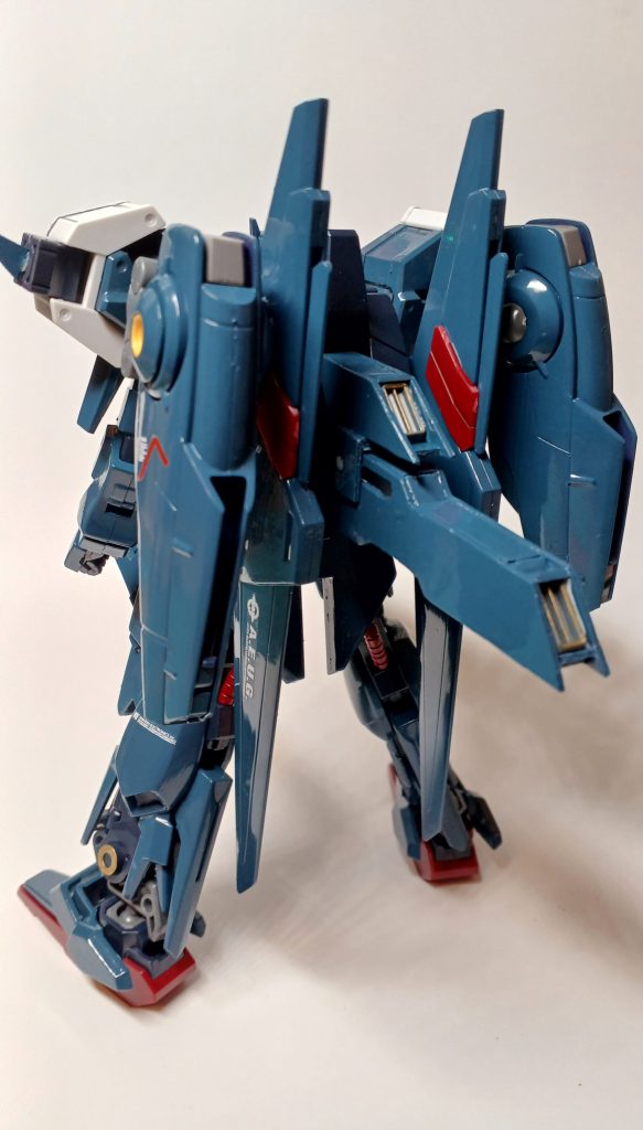 バックショットこの背面ブースター、お気に入りポイントです!ちなみに武装などはほとんど自作です!