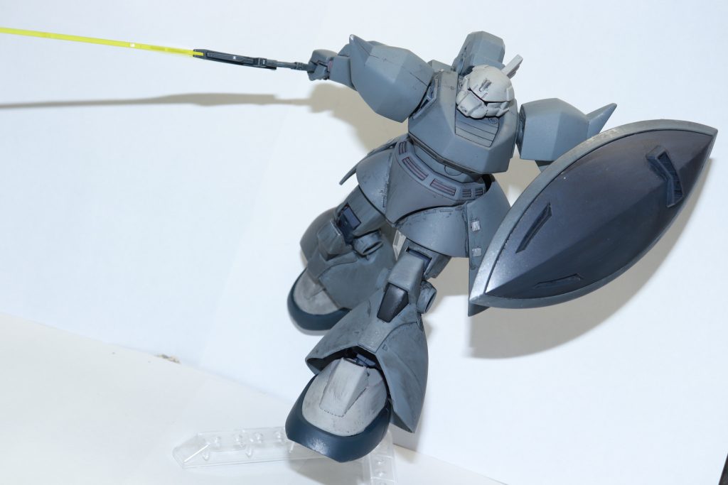 また, シナンジュのビームアックスも用意しました。こちらは特に塗り替えたりせずに使用しています。