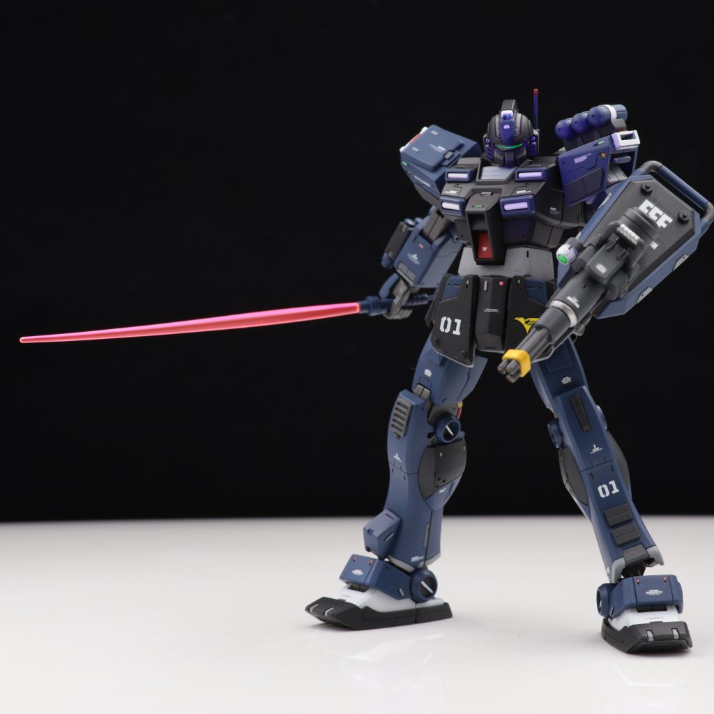 ライフル、バズーカ、シールドのスコープは蛍光塗料を使用しているのでブラックライトで光ります。