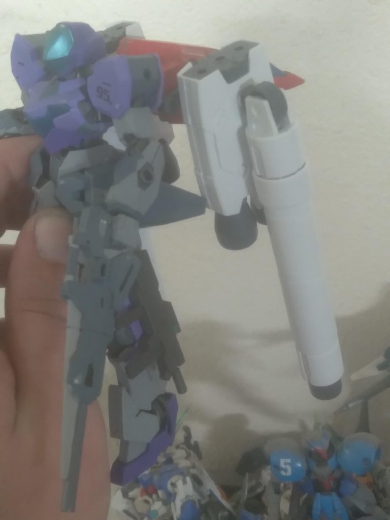 I added the thrusters onto the propellant tanks similar to the full armor unicorn Gundam 
