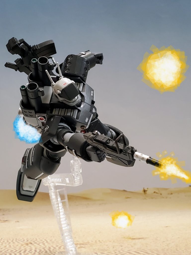 リド・ウォルフ中尉率いる小隊は最前線に舞い降りた🎵航空機からMSパイロットに転向して未だ戦果を挙げていないウォルフ中尉❕しかし、局地戦仕様のガンキャノンとは相性が良いようだ😊バーニア強化で推力、機動性共に高く、ノンストップで戦場を駆け巡る事が出来る👍ウォルフ中尉は確かな手応えを感じながら前進💨100㎜マシンガンで牽制しつつザクに接近する~🎶