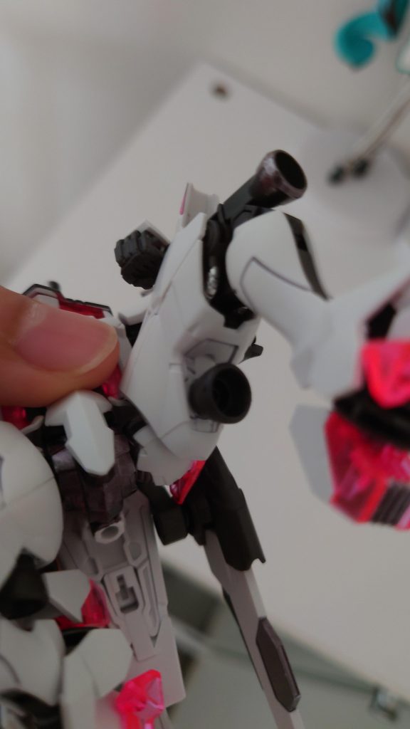 こういう細かいところに塗ると、見えないのに自己満足感エグいですね・・・