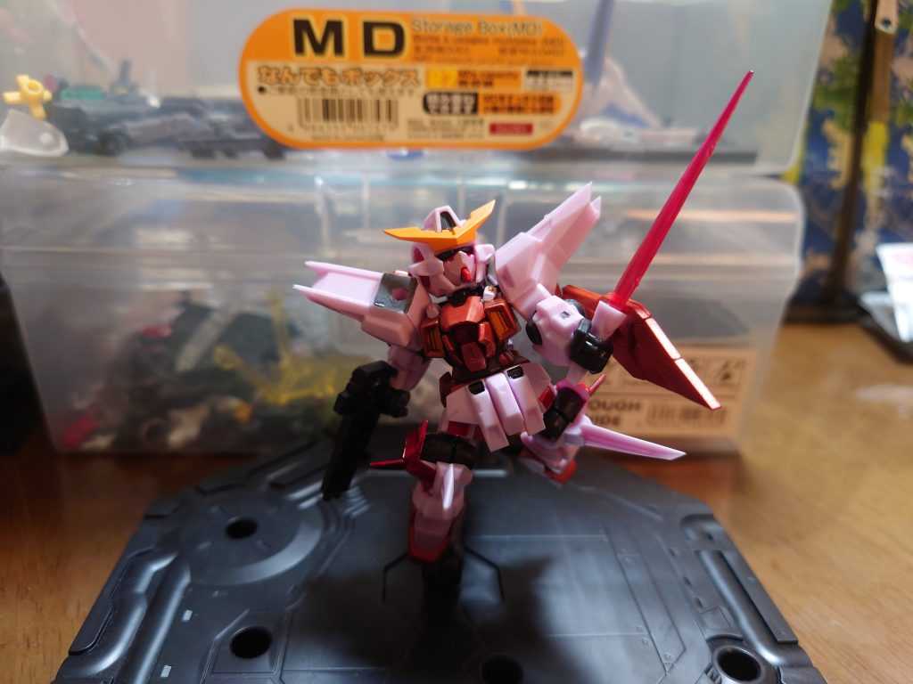 ポージング2あまり無かったであろうビームサーベル