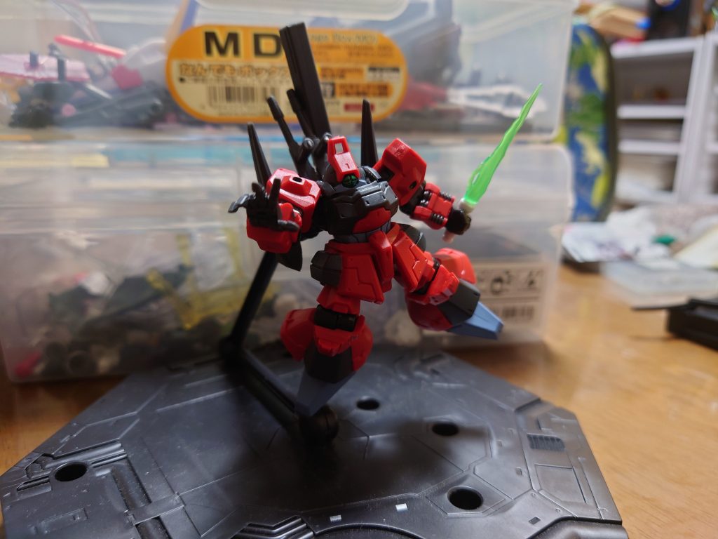 ポージング3あまり無かったであろうビームサーベルのみの白兵戦