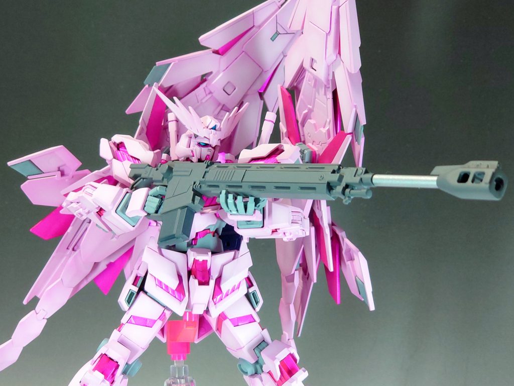 ツインアイもキャンディ塗装でアクセントに。平手はコトブキヤのパーツを加工して使用してます。