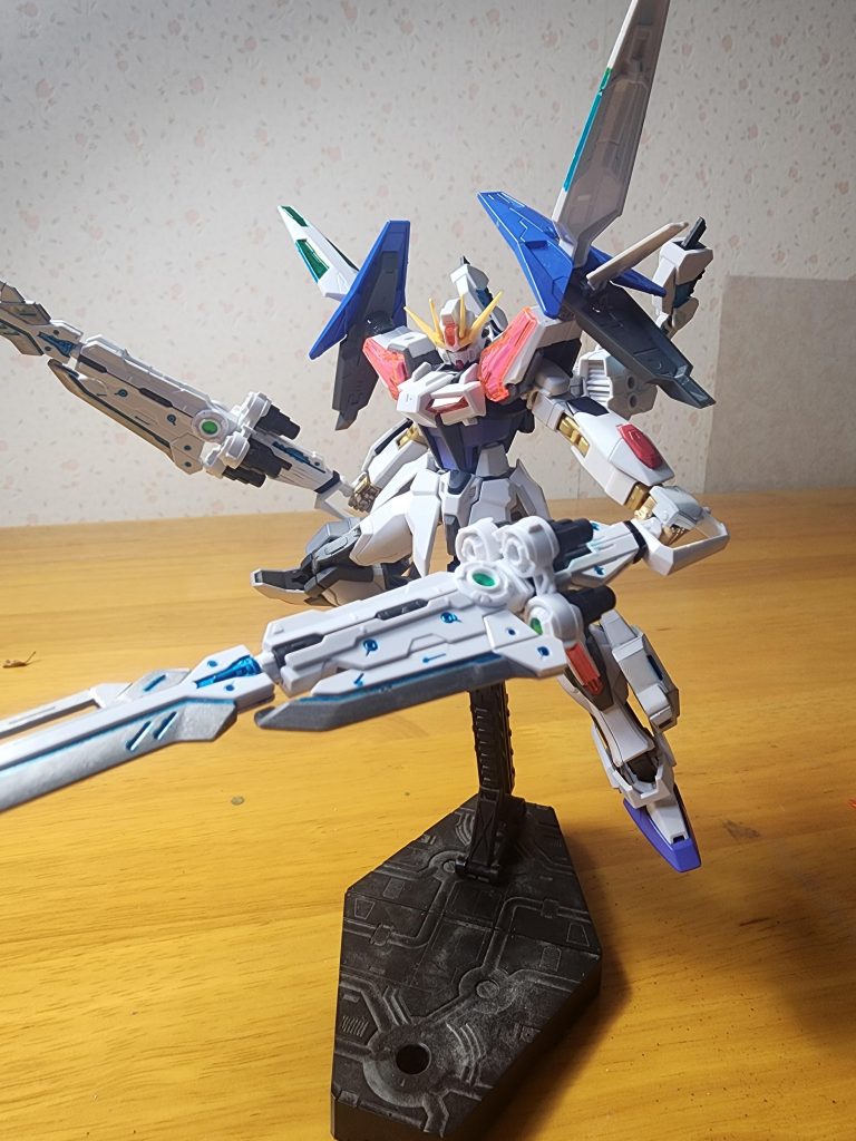 装備はアストレイレッドドラゴンのカレトヴルッフを使用、細かな色は赤ではなく青系をメインにしました。