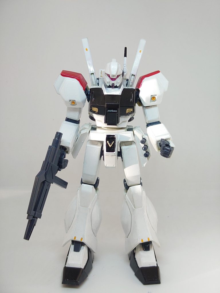 ライフルは通常のモノを装備することで、前座機体感を増します。