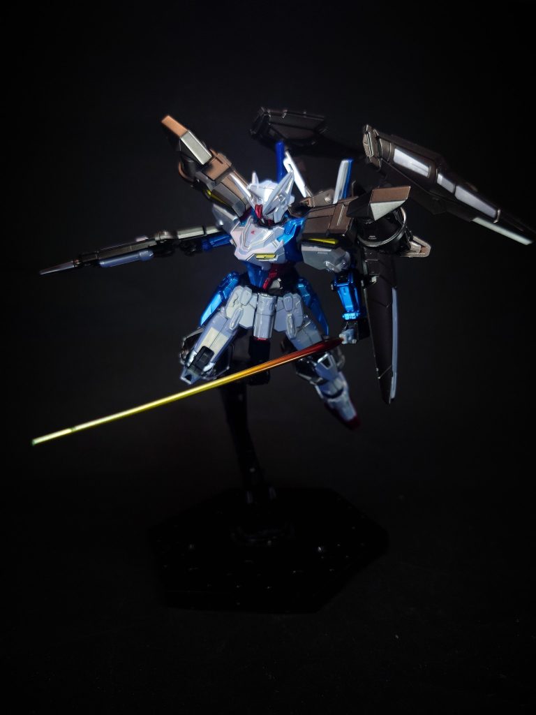 水中ユニット (水中型特殊戦術用砲雷撃戦ユニット / マリナー)水中戦用ユニット。ユニットの装備により水上速度14ノット、水中速度96ノット、潜行深度1,200mでの作戦行動が可能になる。こちらもコンセプトデザインの1つで、上記の2ユニットと同様、「コミックボンボン」に原案イラストが掲載されている。。