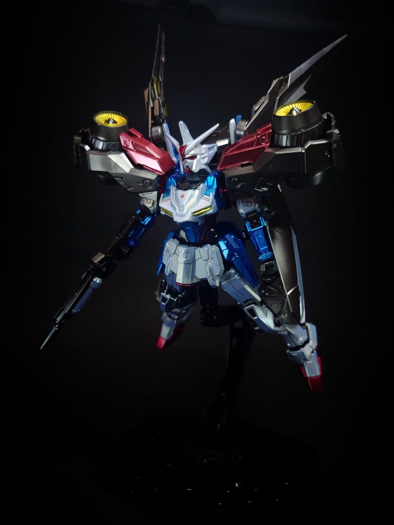 特殊機能 G-UNIT機体各部に設けられた電磁駆動式ボルトジョイント「リニアロック・ボルト」により装備の換装が可能。PXシステム機体速度を大幅に強化するシステム。ただし、機体とパイロットに大幅な負荷がかかる。当初は2号機にのみ搭載されていた。質量感応型索敵システム胸部に搭載されている索敵システム。物質が空間に及ぼす僅かな歪みを増幅し、モニター上に投影する。