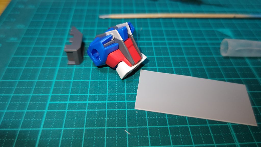 大きく手を加えたのは胴体をストライクEぽくしたことと