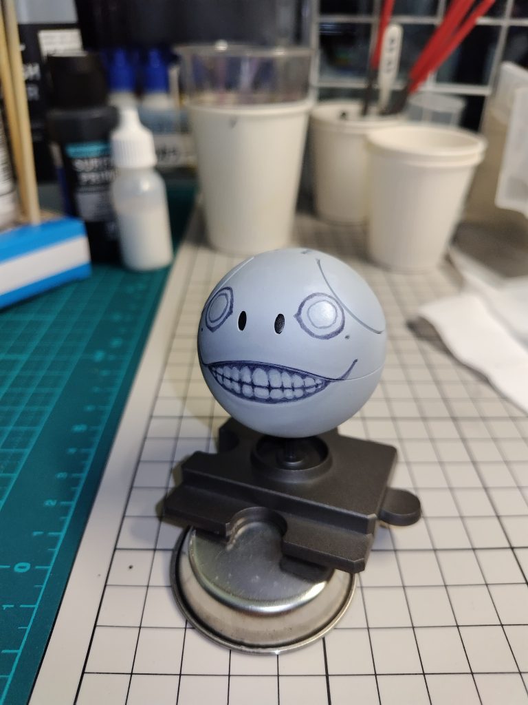 目と歯、ハイライトはホワイト筆塗りで調整。。全体をツヤ消しにして、最後に目と口内にのみグロスで光沢付け。。