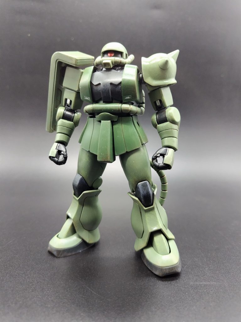 関節も今やPS樹脂でやっちゃうんですね。足首がちょっと弱いかも。