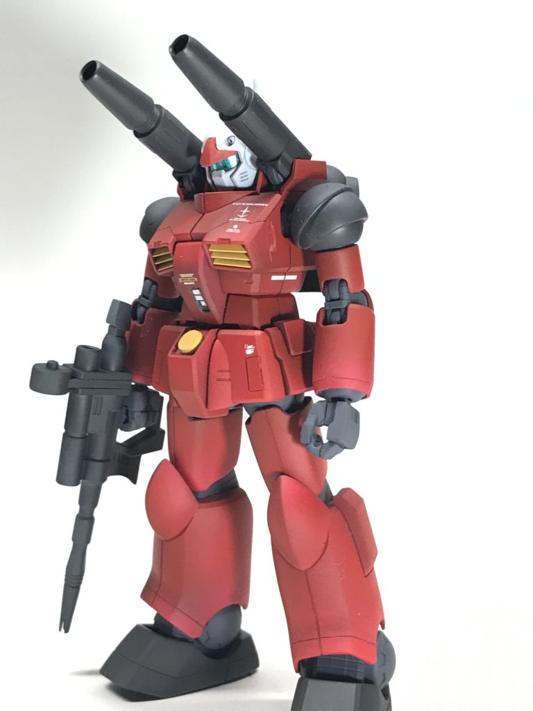 合わせ目消しとちょこっとスジボリ。ライフル短くしたくらいです。