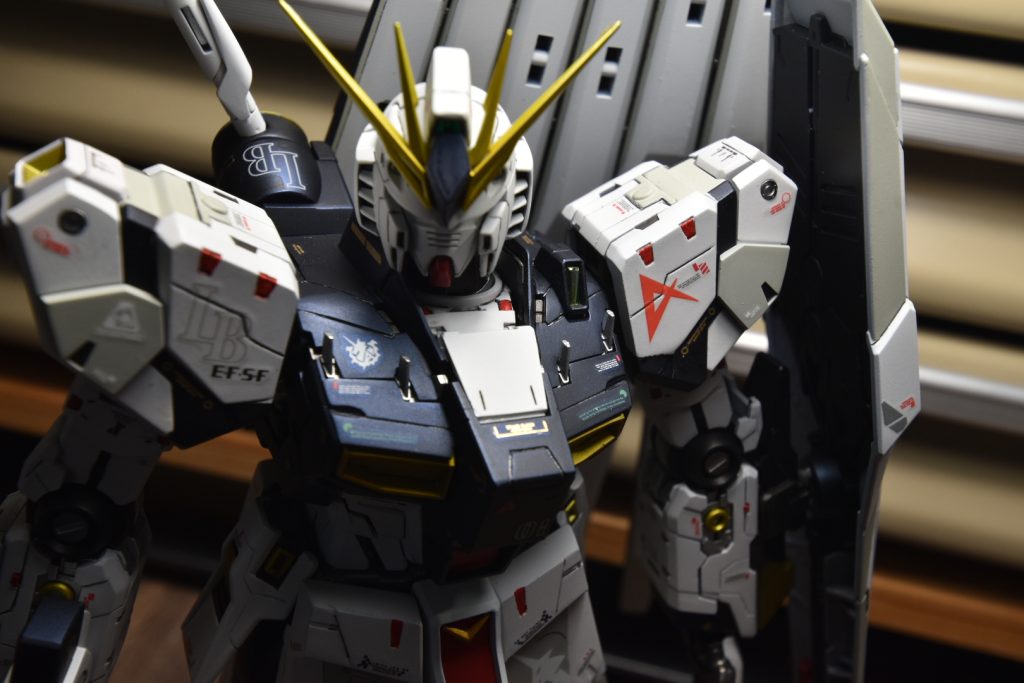 メインのカラーはガイアノーツのプリズムブルーブラックを使ってみたのですが、深みのあるかっこいい色でとても気に入りました!