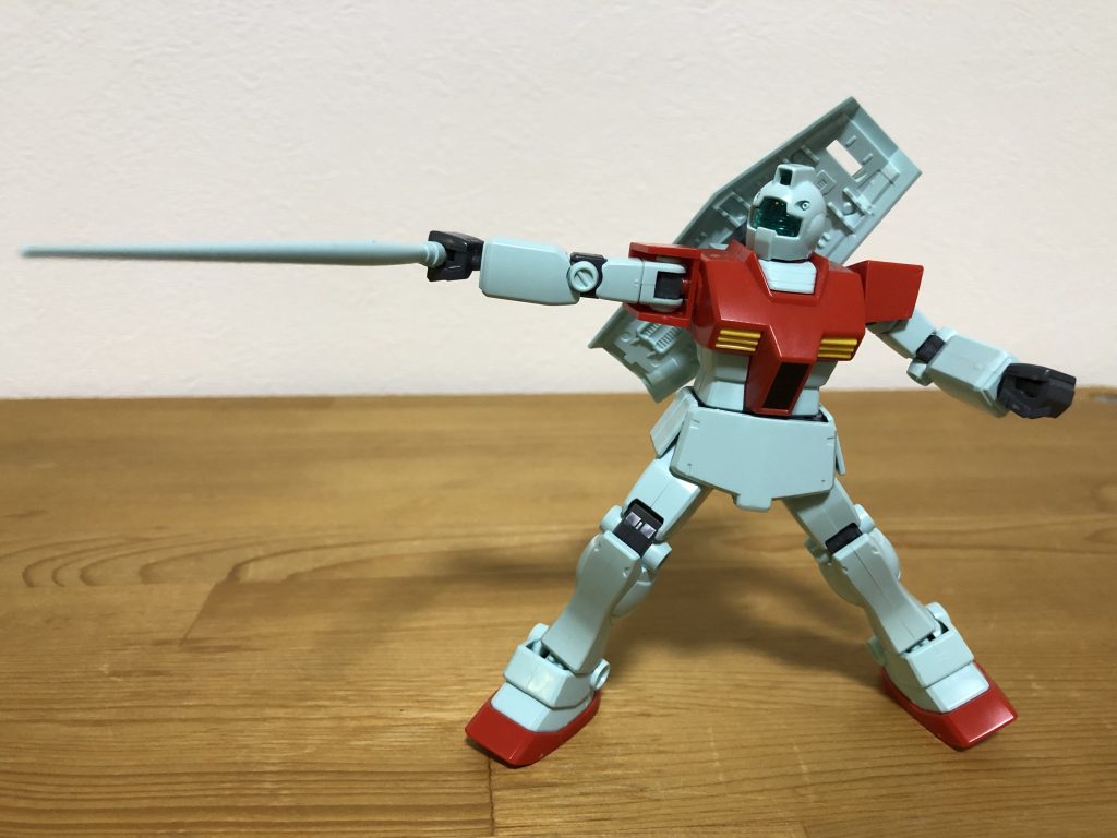 自分Gファイターとガンタンクが好きなので1stガンダムはTV版派なのですが、あえて劇場版の好きな所を挙げるならジムの勝利シーンが追加されてる所です。ジムだってやる時はやる子。