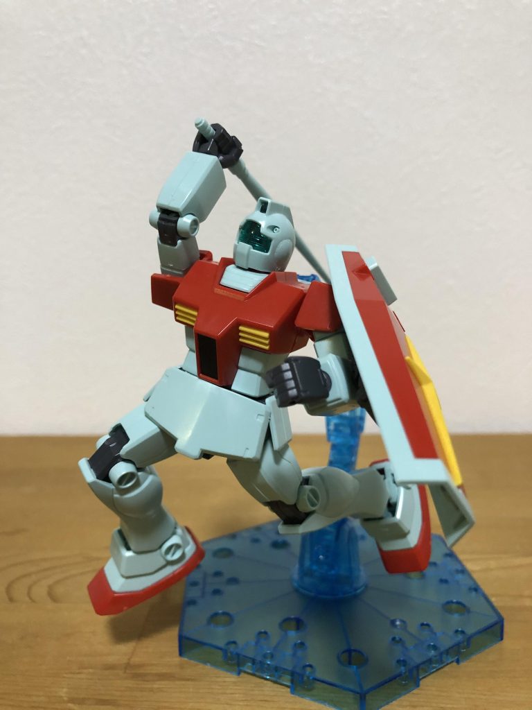 地味に好きな機体なんですよね初代ジム。ジム系というか、ジェガン等後の時代のも含めた宇宙世紀の連邦量産機ではこのジムが一番好きです。やっぱり1stガンダムの機体デザインは別格。