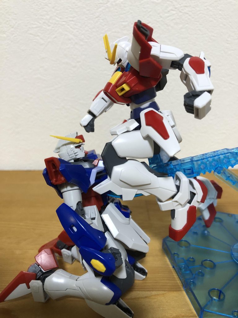 次元覇王流・閃光魔術蹴り! これにて決着。HGCEデスティニーの名キットぶりもさることながら、今回新たに購入したビルドバーニングも動かしていて凄く楽しいキットですね。次回はアシムレイト状態でバーニングエフェクト盛り盛りにしていろんなポーズを撮りたいです。