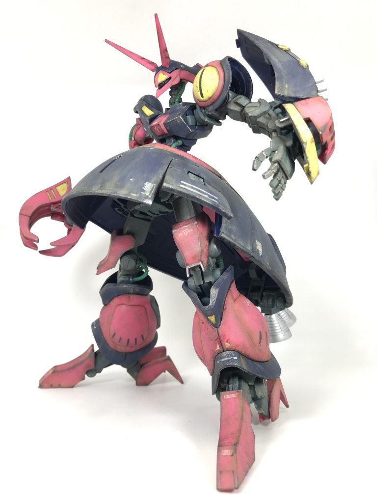 無塗装パチ組→デカール貼り→つや消しスプレー→数年放置…→成形色を活かしたウェザリング→バーニアなどにメタリックの差し色追加