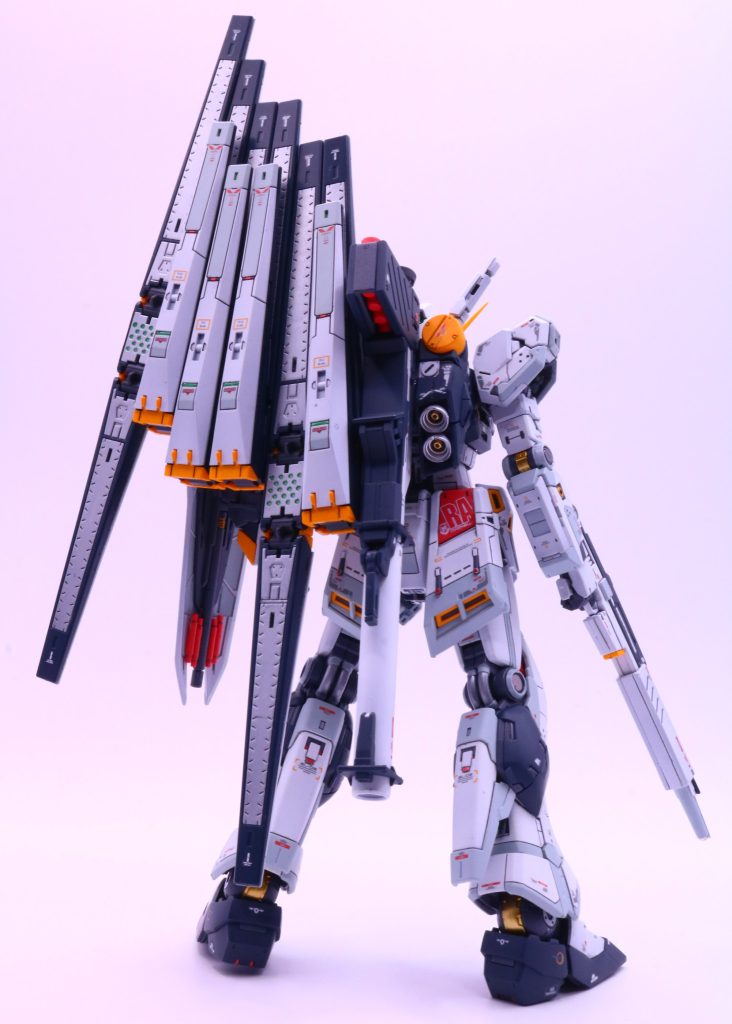 RG　νガンダム–3枚目/制作者：ココ助