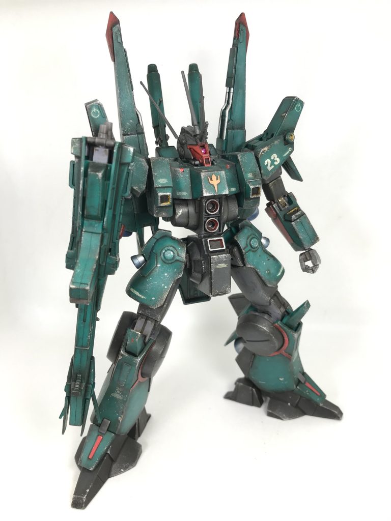 しかし…ボークスに行くと…FSSのキットが欲しくなってしまうという、最大の罠が…😨（笑）あ…プレバンだけは値引きしないので、定価で購入することもありますが…最近は積みプラを消化する為に購入を控えています…私が子供の頃はどの店でも２割が当たり前で、300円のキットが240円で売っていたのですが…最近は定価販売の店も増えてきてますよね😭