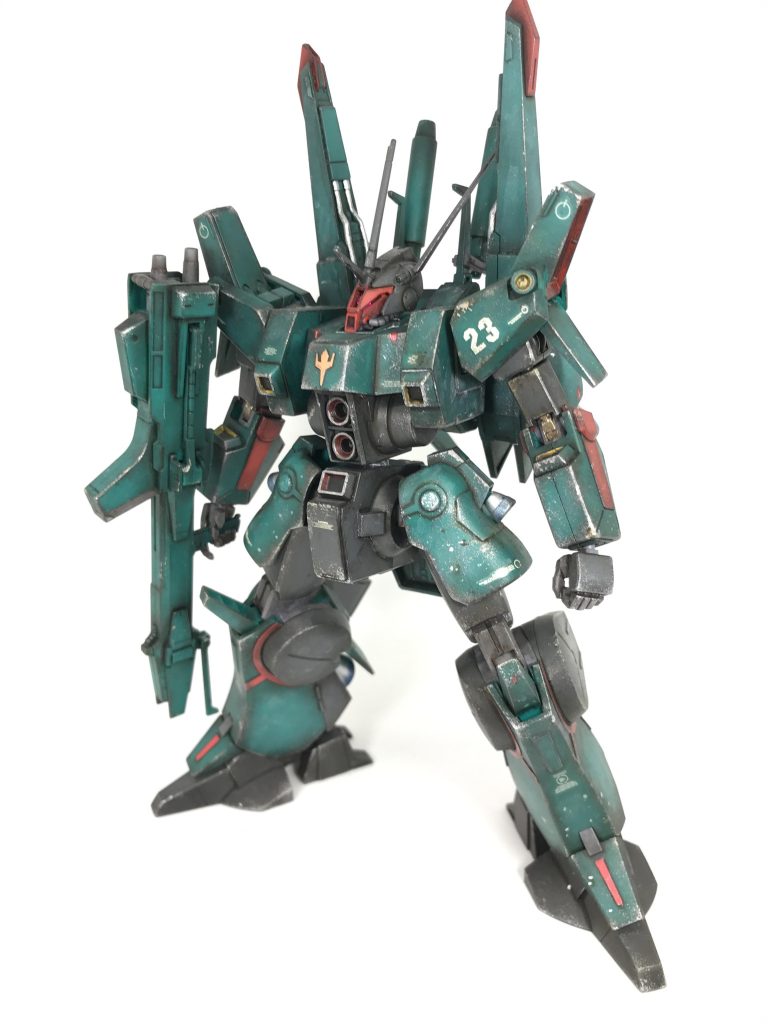 もちろん工具にもお金をかけません💰私が愛用しているニッパーは、8年前に購入した300円のプラモ用ニッパーです🙄8年使用してるので…切れ味が非常に悪くなり…もう切ると言うより削りとるといった使用感になってるのだ…