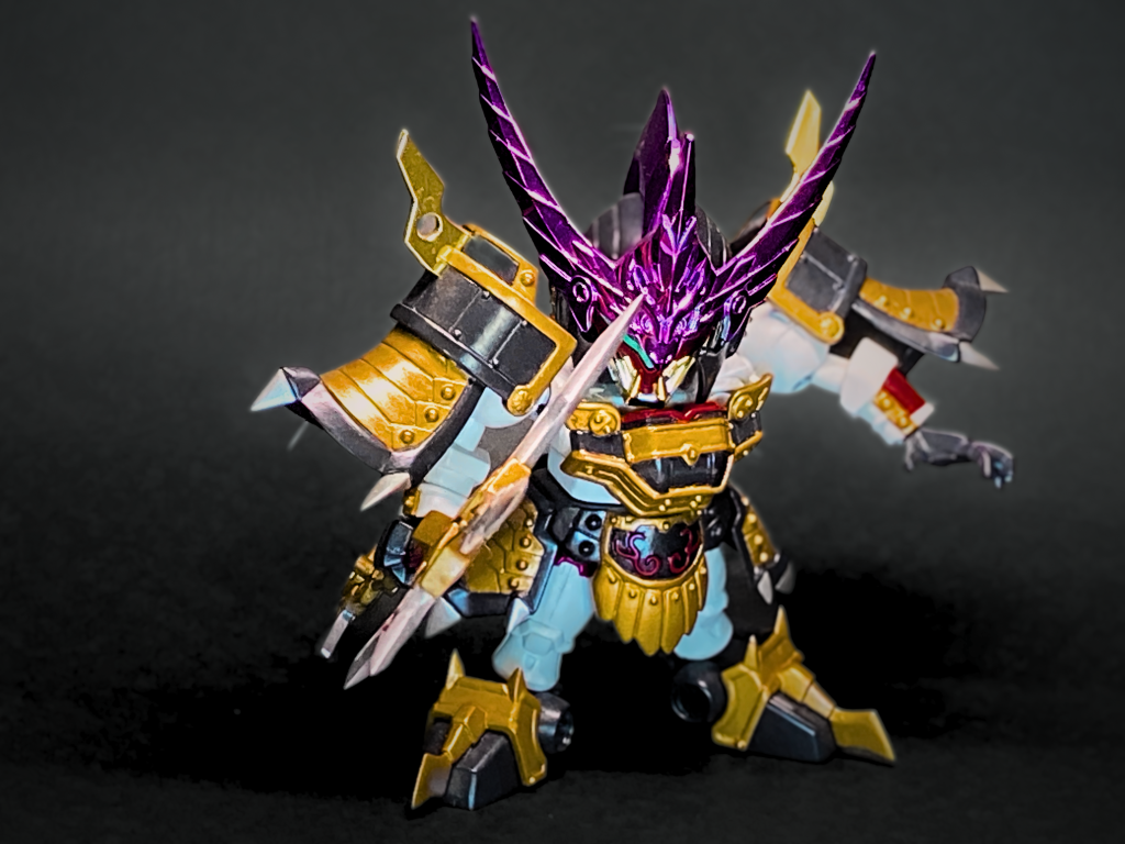 ○素材BB戦士306 呂布(リョフ)トールギス他プラパン、エポパテ、改造パーツ使用○塗装・Mr.フィニッシングサーフェイサー 1500 グレー・Mr.カラー 筆塗り・Mr.スーパークリアー 半光沢 スプレー○撮影・カメラ：iPhone SE (2022)・小型撮影ボックス ミニ撮影ボックス LEDライトボックス 簡易スタジオ 折り畳み 簡単組立て 持ち運び便利 小物 スタジオ 撮影 キット 背景布6枚付き USB給電 (2つのライトバー)使用○写真修正：Canva