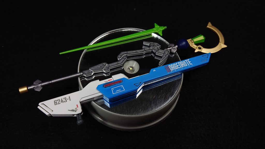 メイン武装は、杖型の槍ですツインサテライトキャノンは奥の手になります運用方法は、基本的に槍を使った接近戦になり、相手を疲弊させたのち、奥の手のサテライトキャノンで止めを刺します