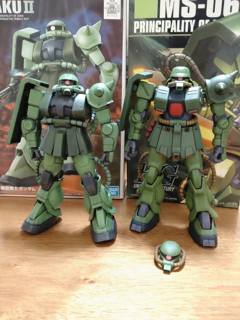 初投稿のFGザクとのツーショットです、フリッツヘルムのザクⅡ改も良いですな✨並べると、似て非なるものですが、ちゃんとザクしてます。 クリスマスが近付くと作りたくなるキットですね💡毎年の様に12月に再販をしてくれるバンダイは分かってますな✨最後まで見て頂きありがとうございましたm(_ _)m追伸、昨年末(R5.12.30)にポケ戦の全話数のメカ作画監督を担当された岩滝智氏が60歳と若くして亡くなりました。この場を借りて御冥福を捧げます。
