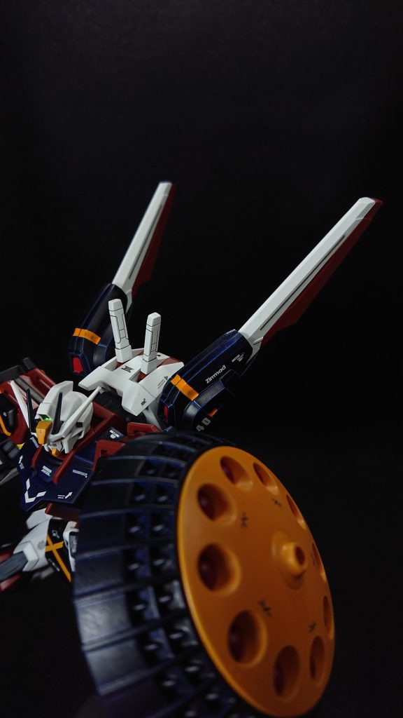 機動力を確保するため、バックパックにはキャリバーンを採用し、他の武装は装備せずにシンプルにまとめてみました