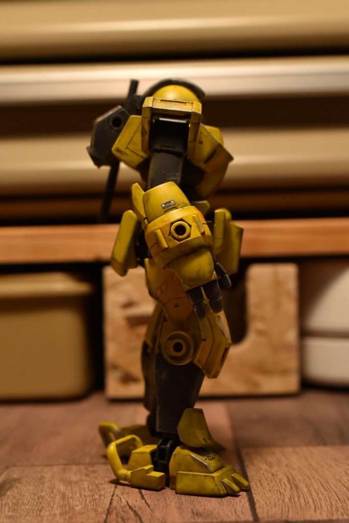 腕のコーションデカールはこれまで作品ですとあまり合わない感じがして使っていなかったのですが、今回の作品の感じならマッチしてるのかなと思いました！