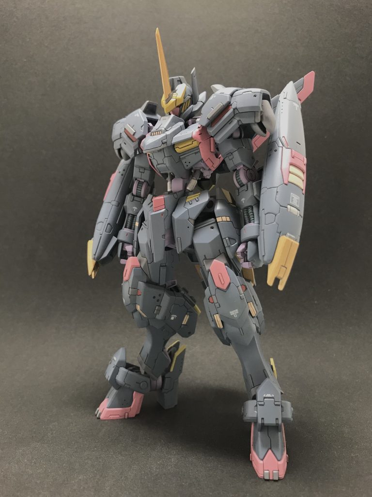 なんなら正義の騎士っぽさすらある端白星を闇落ちさせました ちょっとした組み替えとディテールと色でガラッと印象が変わったら面白いかな というのがコンセプトです