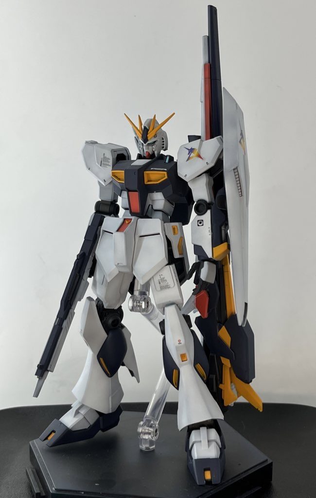 腕の延長、ソール、膝、太ももの形状変更立ち上げ塗装で仕上げてます 