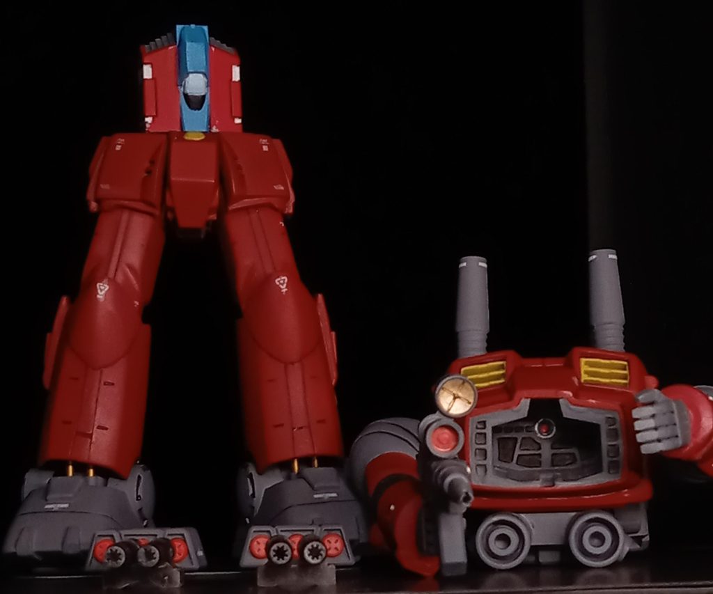 前回と同じようにAパーツ、Bパーツコアファイターとなっています。前回と大きく異なるのが胴体の中に余裕があったので、Aパーツの内部も作り込んでみました。