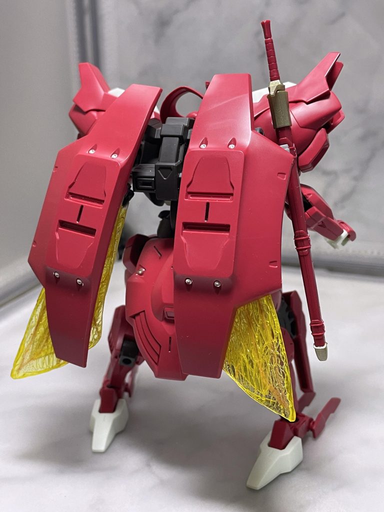 背面。一応折りたためるように作ってある。