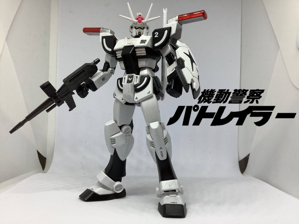 エントリーグレードとはいえ、組み上がるとなかなかのプロポーション。足のラインなんかスッキリでいい感じ。