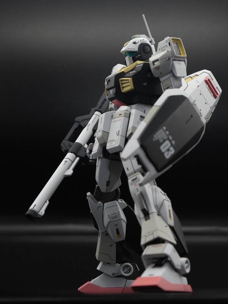 武装はRGのMk2から。胴体延長＆S字加工、フロント/サイドアーマー延長、脚部延長、前腕加工、首位置変更、カメラ部加工、アンテナ自作、胸部形状変更などなど…お手軽改造しています。