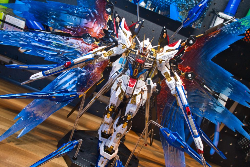 良く見なくても羽の根元は隙間があるしパチっと固定できませんが、雰囲気は出たと思うので大満足です！↓twitterもやってます。よろしければ！https://twitter.com/s_riki_lcgp/status/1724009088315785221