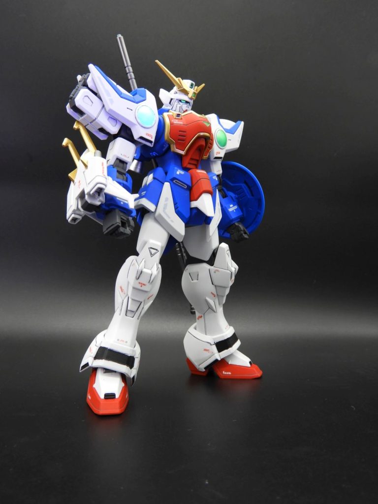 肩のグリーンは蛍光グリーンにしました。