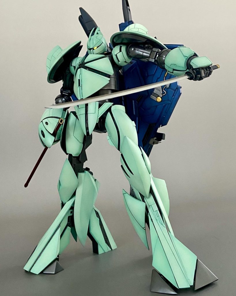 オマケでギンガナムのイメージに沿って、日本刀を持たせてみました。ギンガナムならこんな装備用意されたら喜んで使ってくれるのではないでしょうか。