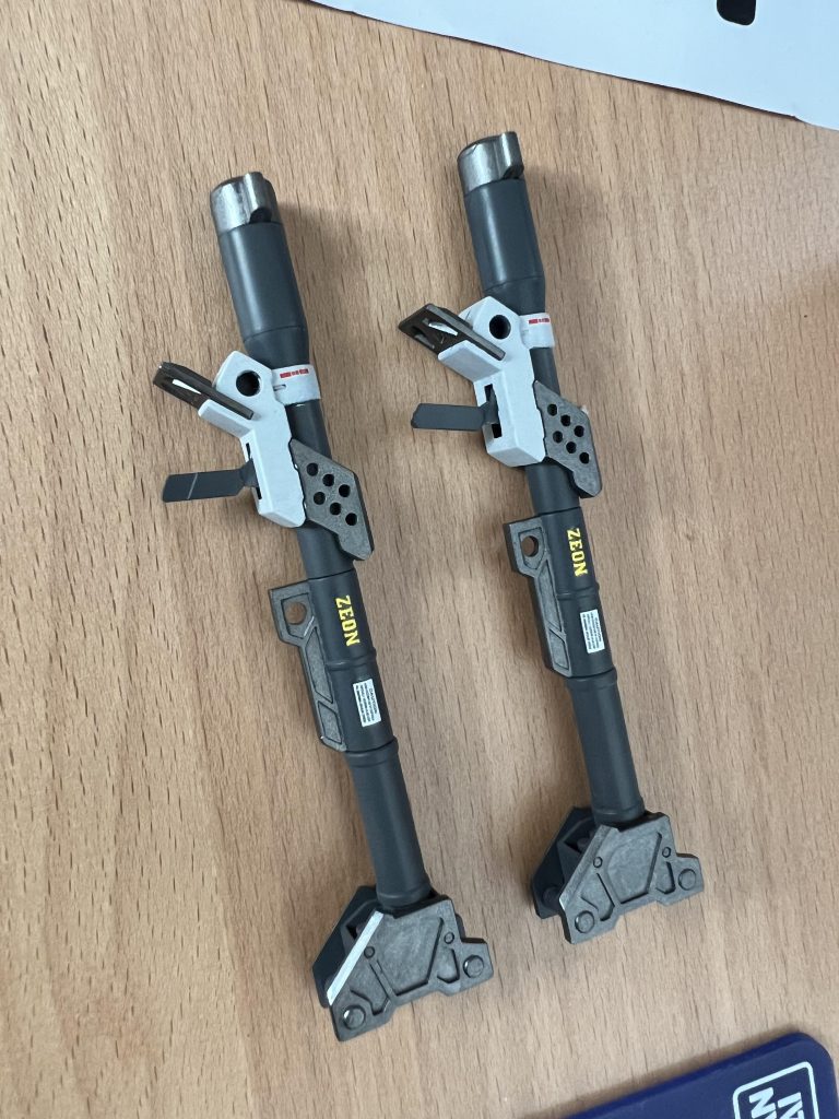 バズーカはコトブキヤのハンドバズーカを使用。持ち手を改造しています。白い部分が気に入っています。