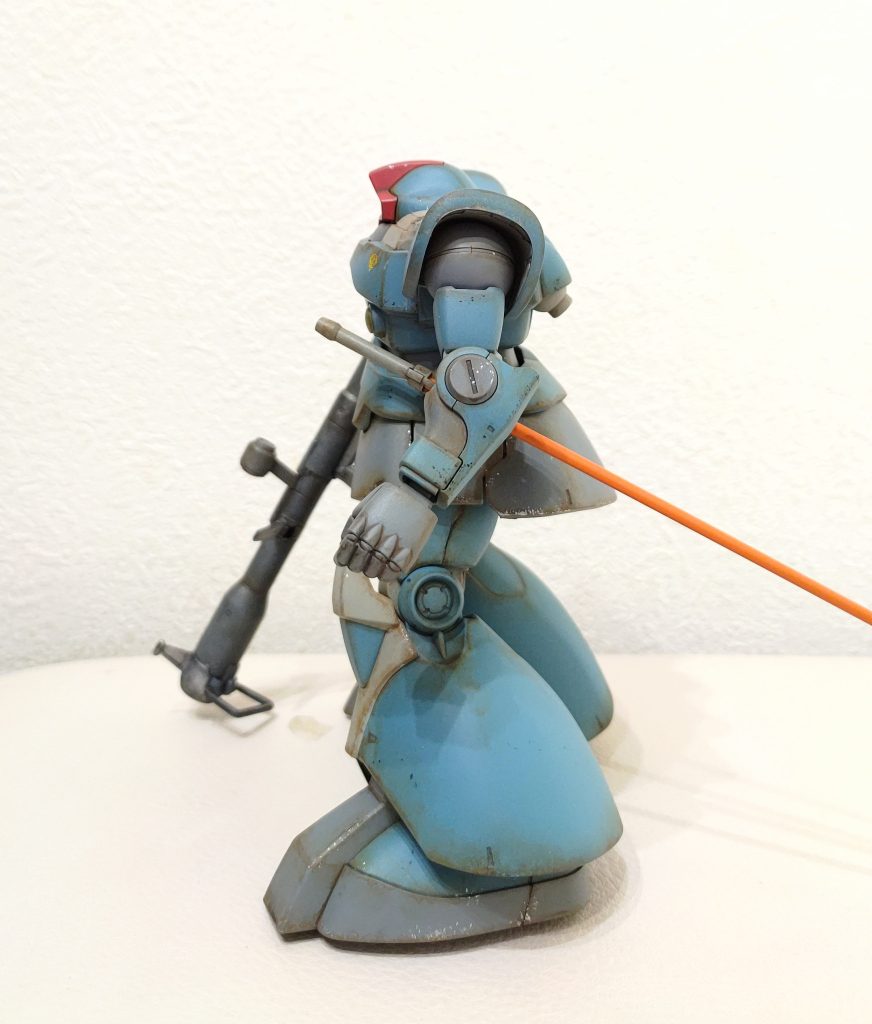 ヒートサーベルは腰に移しました。