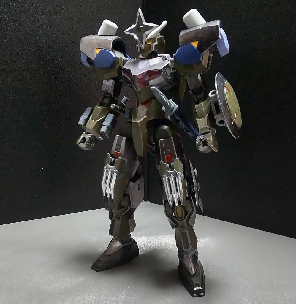 機体のベースカラーは30MMのダークカーキグリーンを使用しています。