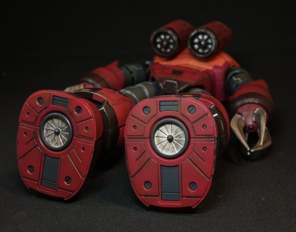 このポーズじゃないとスクリュー部分の塗装が見えない💦