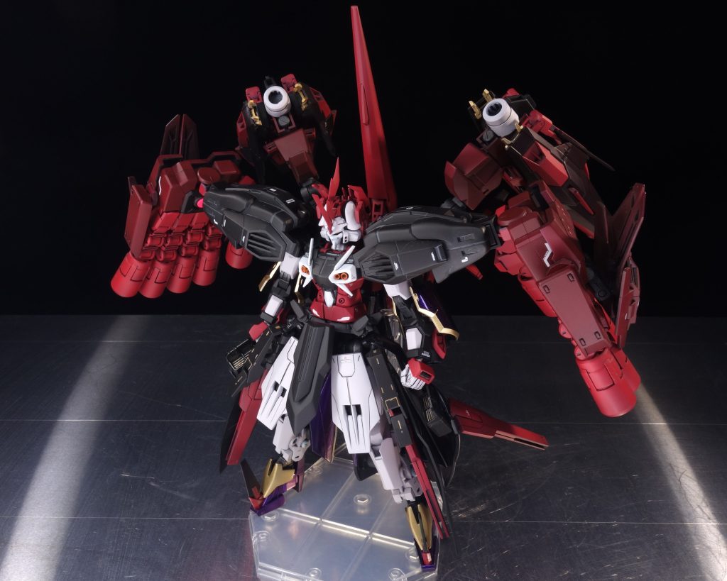 なんとなく展示会ビュー。さてハイドラガンダムといえば、MA形態がジオングっぽいことでおなじみですが、それでは、ジェネラルハイドラガンダムのMA形態はどんな感じになるでしょうか？