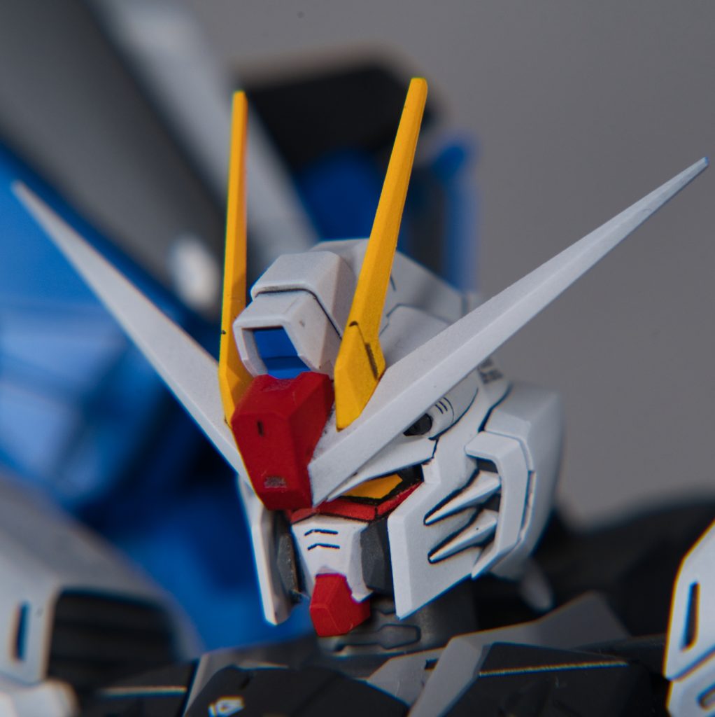 顔はフェイスパーツをVer.GCPから持ってきて、目は大きすぎたので作り直しています。頬あても作り直しています。