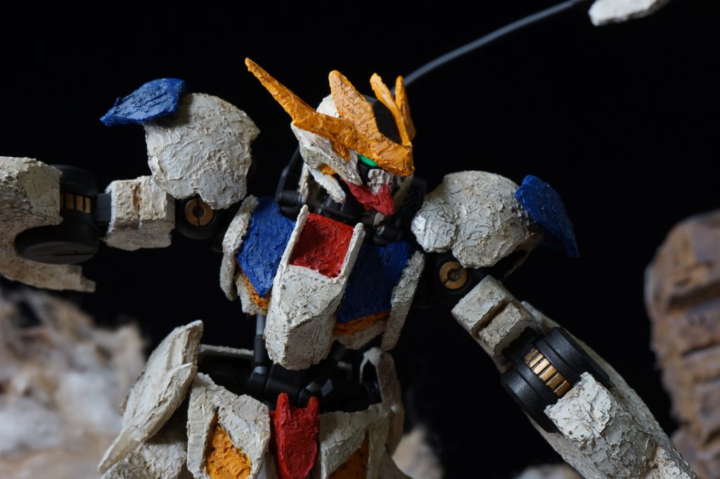 ブラックライトで目が光るようにしています✨️この1枚は、暗い所でブラックライトを当てて撮りました❗雰囲気が増してて…個人的に大好きな1枚です🤤💕