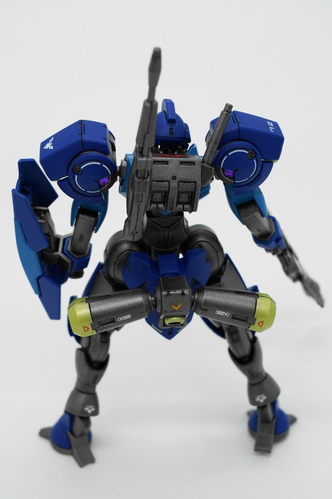 写真がいまいちですが、後ろのバーニアはアクセントで、イエローXシルバーにしてみました。思ったよりもかっこよくてお気に入りです！