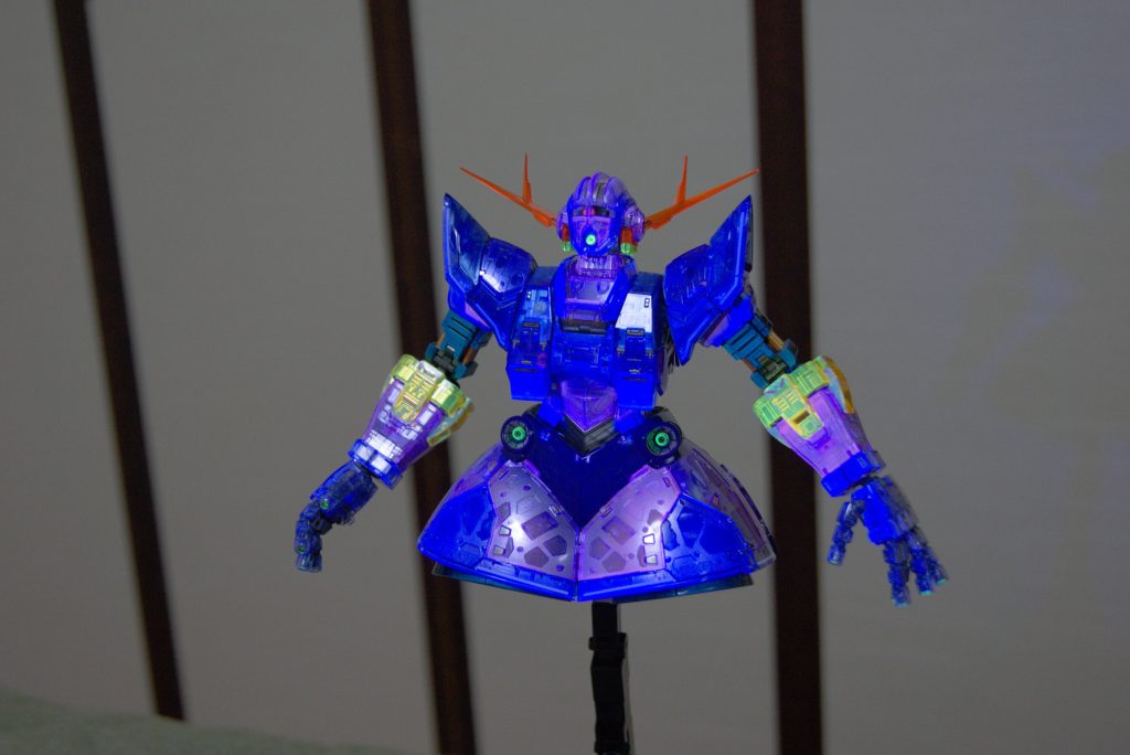 ブラックライトで